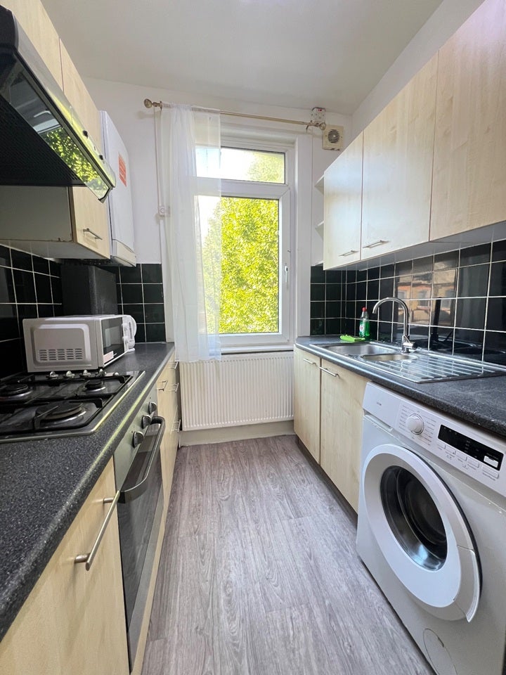 Room Stock Street in Greater London