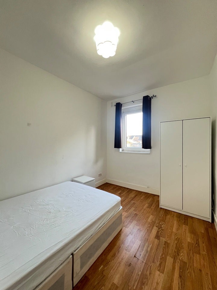 Room Stock Street in Greater London