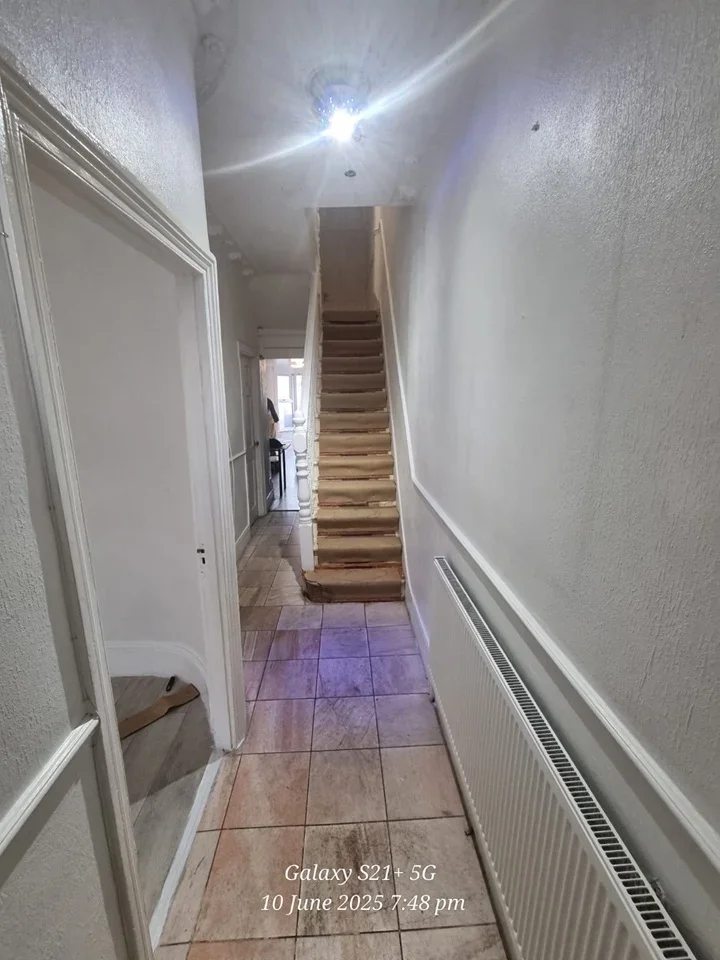 Room Heigham Road in Greater London