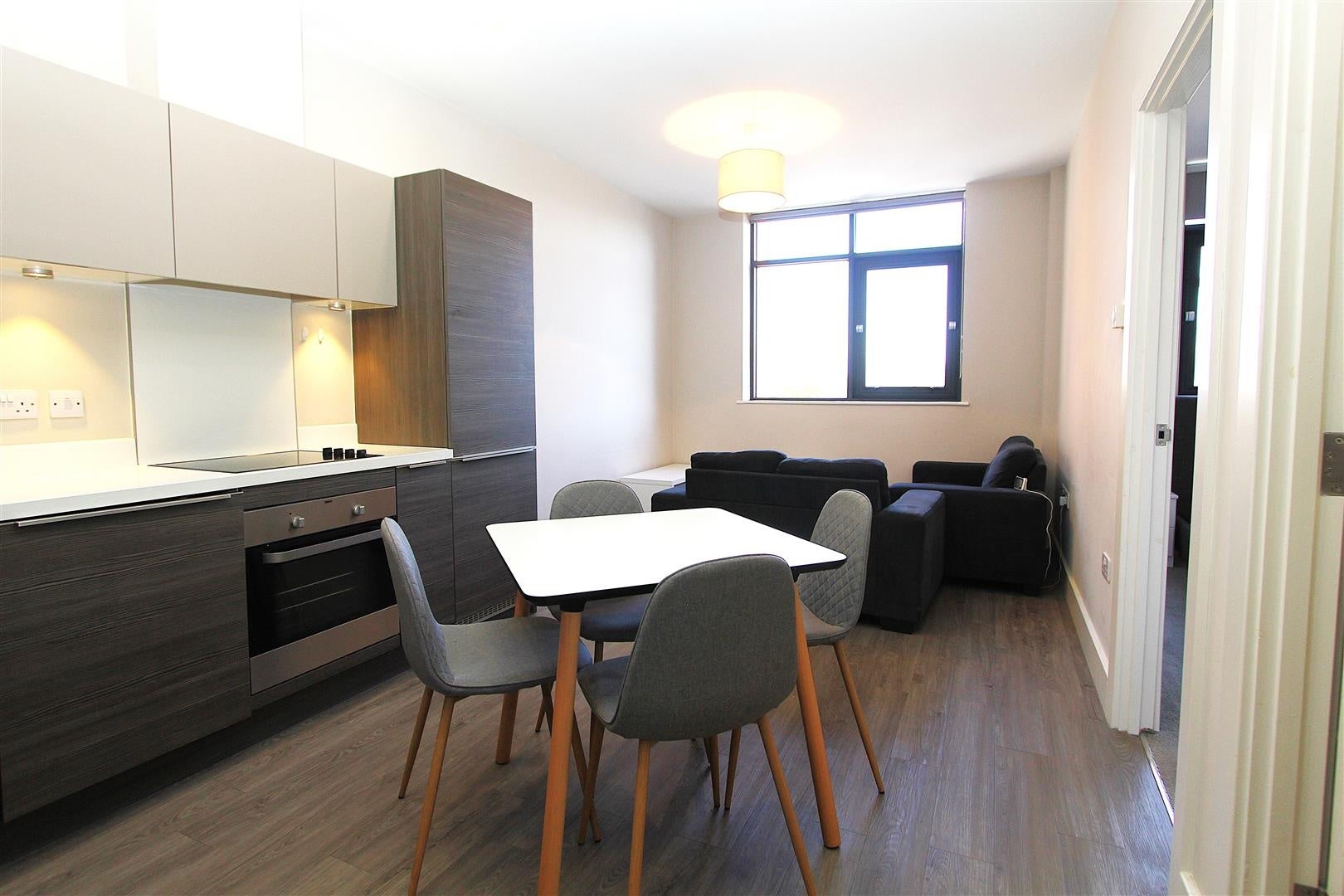 Flat Dawsons Square in Leeds