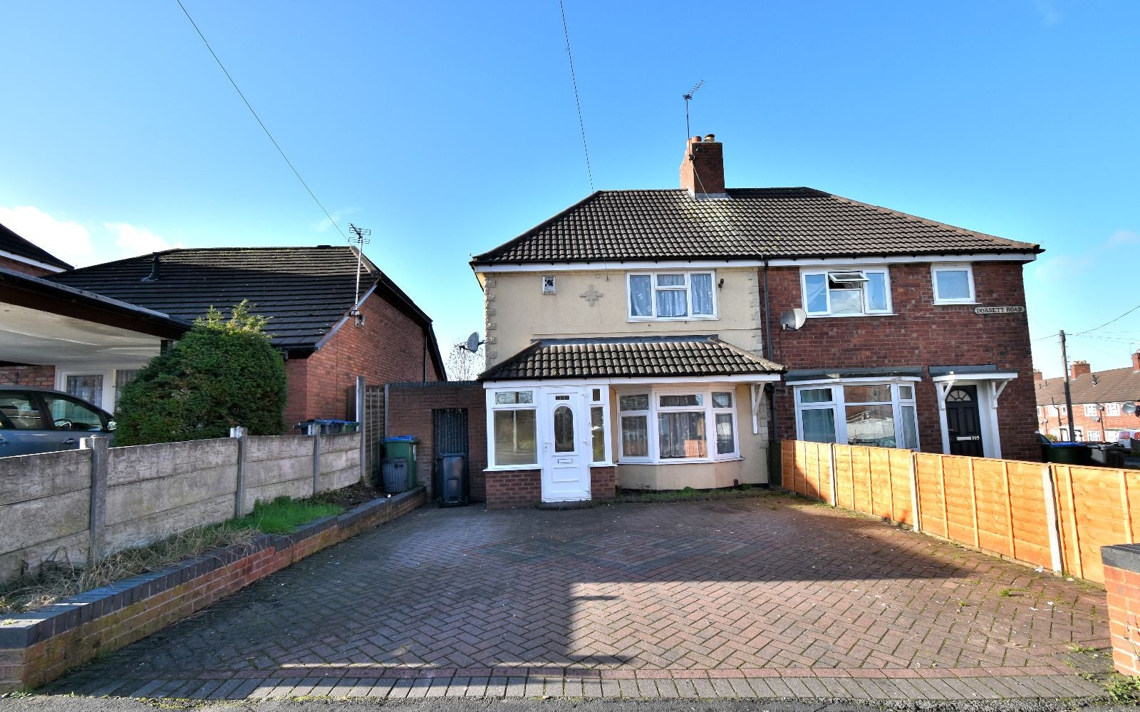 House Dorsett Road in Sandwell