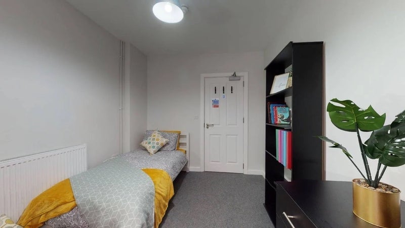 Room Handel Street in Greater London