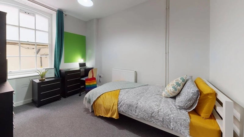 Room Handel Street in Greater London