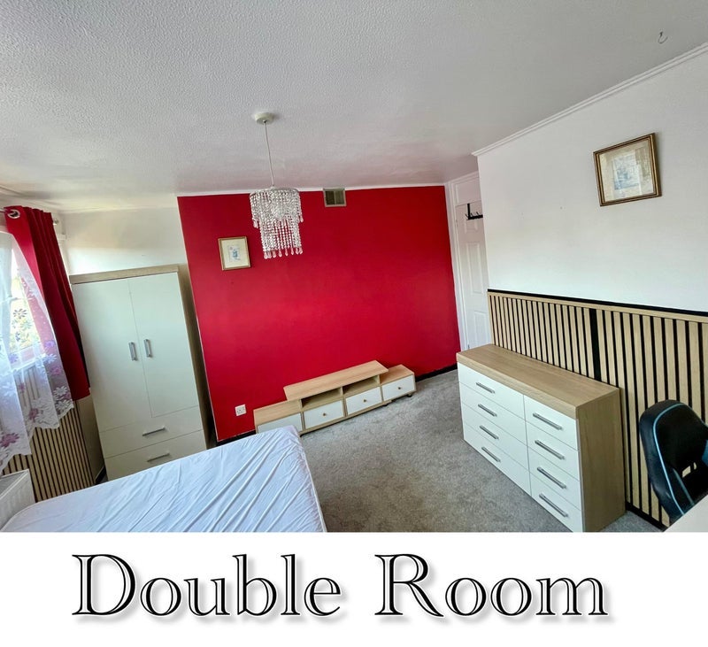 Room Leonardslee Court in Crawley