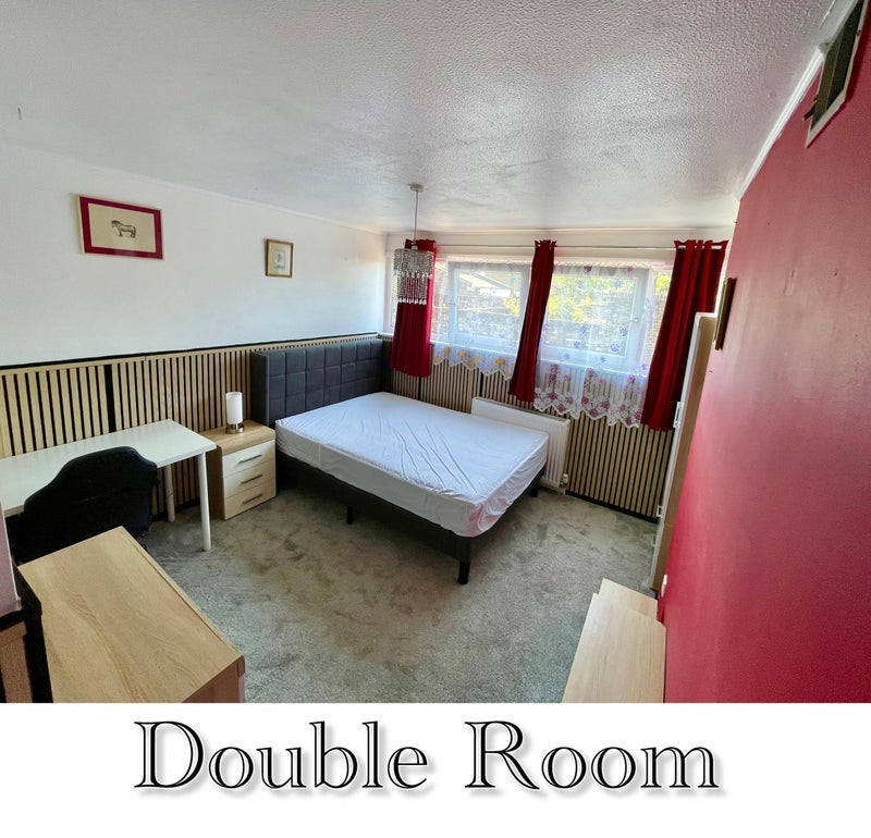 Room Leonardslee Court in Crawley