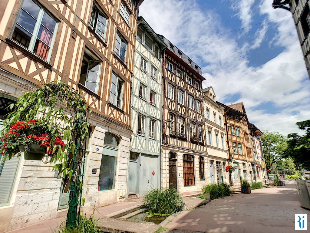 Flat Rue Saint-Éloi in Rouen