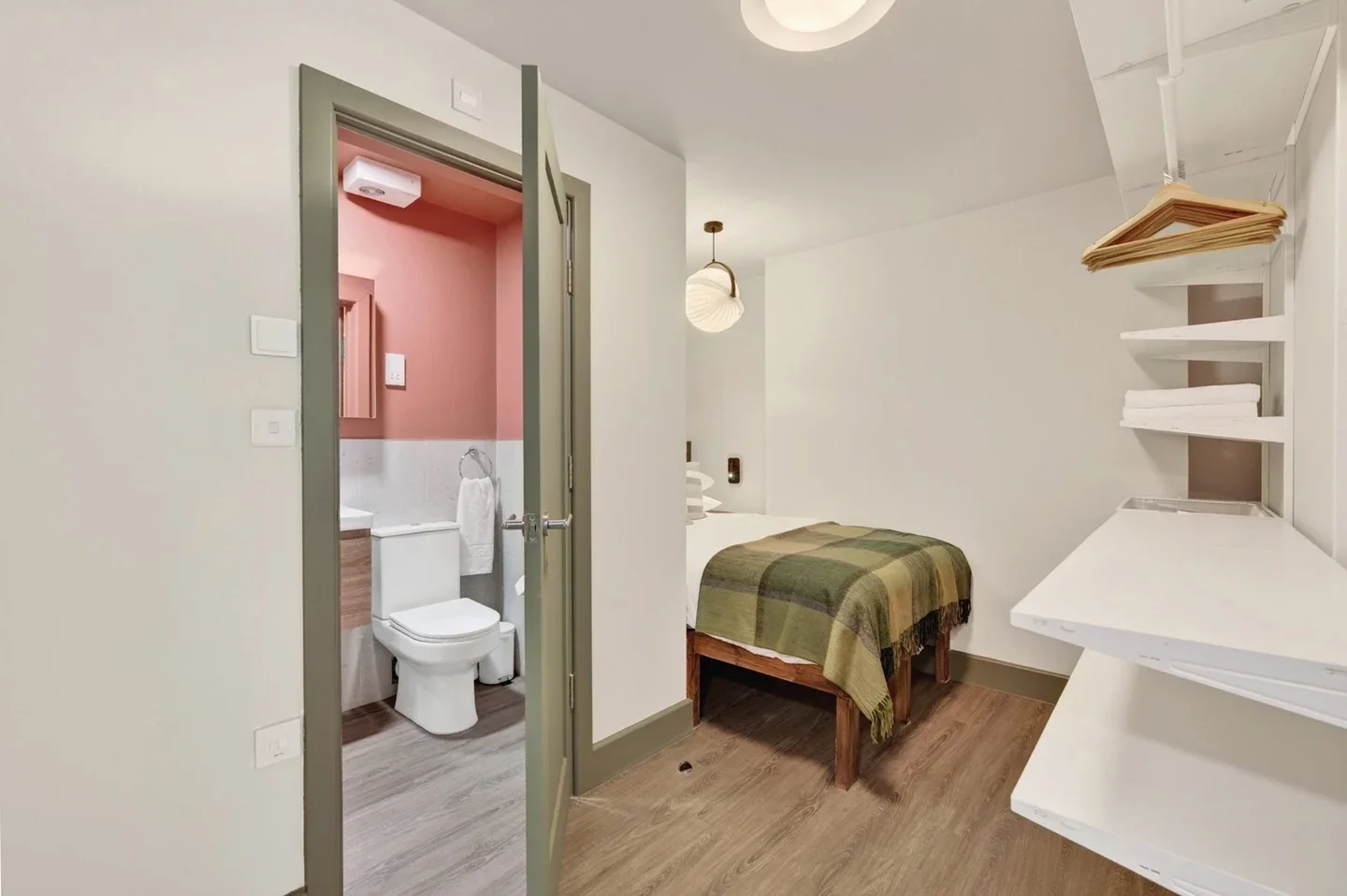 Room The Bridge in Greater London