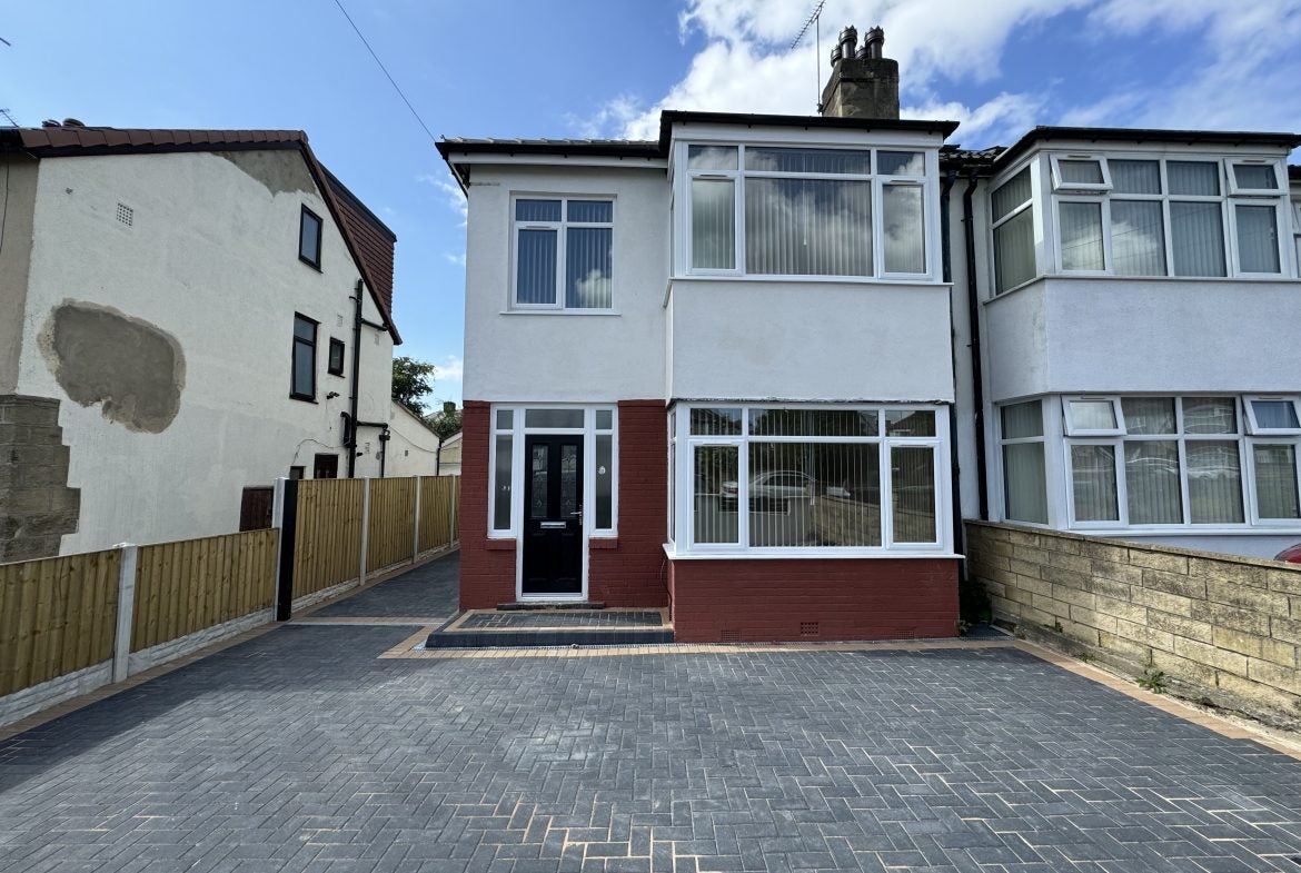House Amberton Road in Leeds