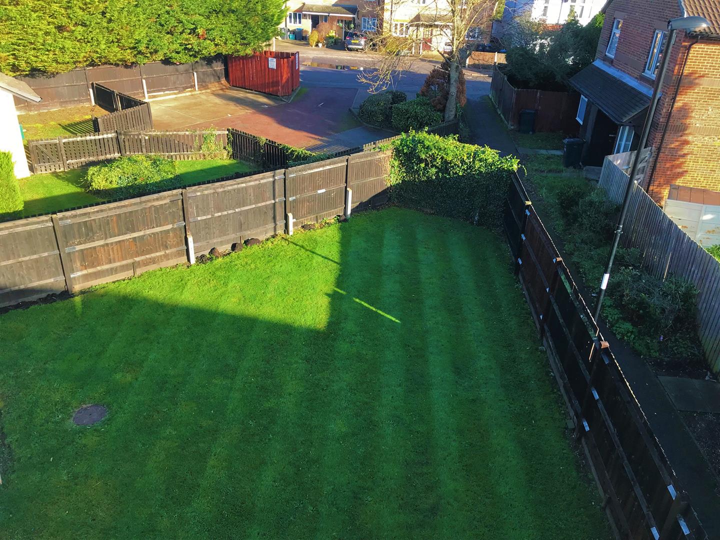 Flat Coe Avenue in Greater London