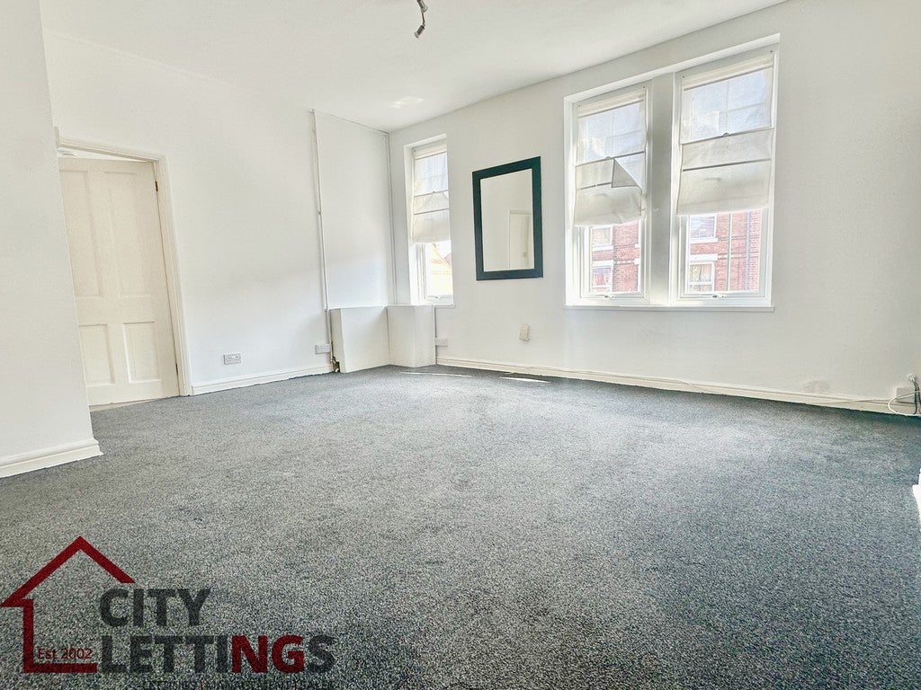 Flat Trent Road in Nottingham