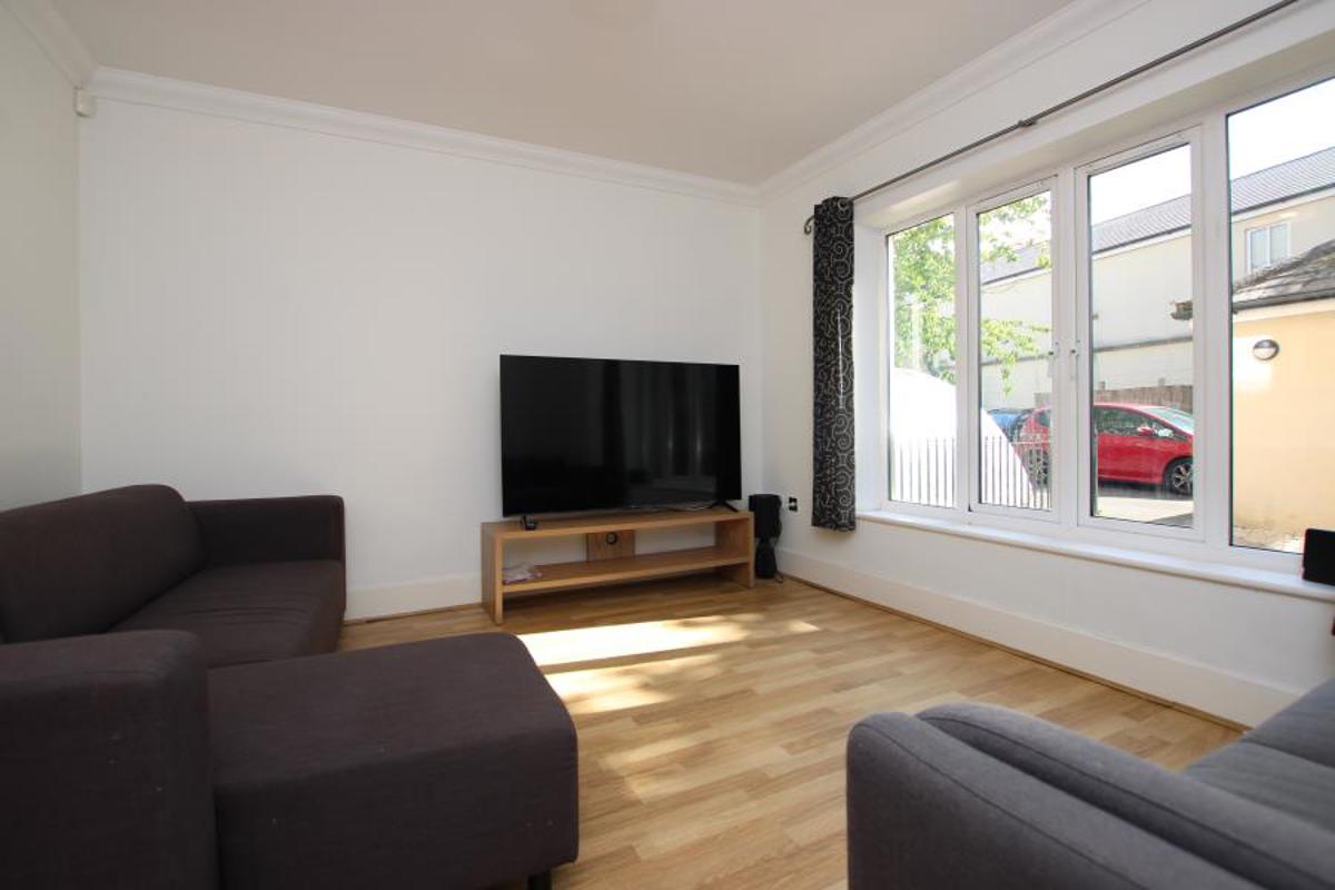 House Jekyll Close in Stoke Gifford