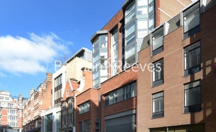 Flat Kensington Church Walk in Greater London