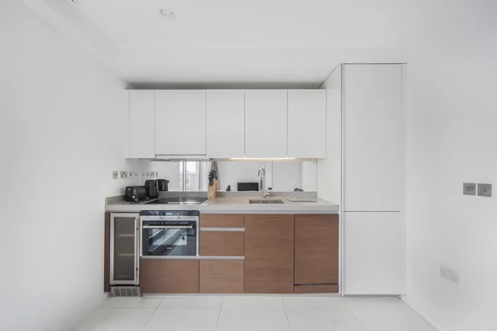Flat Baltimore Wharf in Greater London