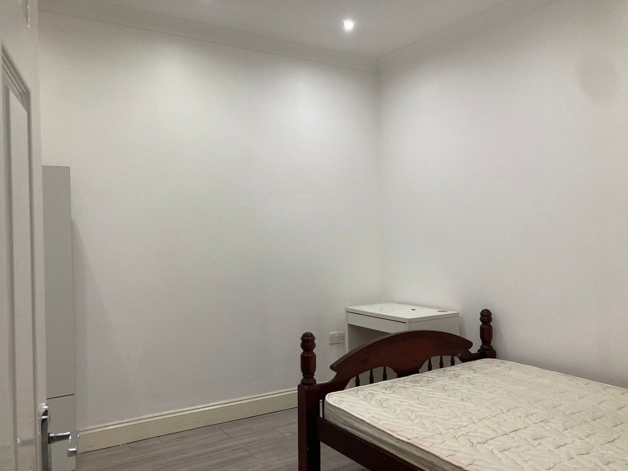 Room St Stephen's Road in Greater London