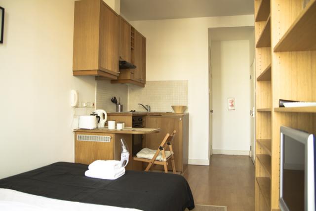 Flat Fairholme Road in Greater London
