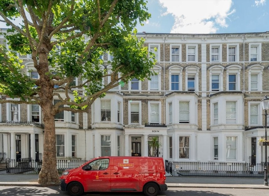 Flat Philbeach Gardens in Greater London