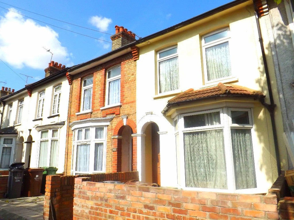 House Wedderburn Road in Greater London