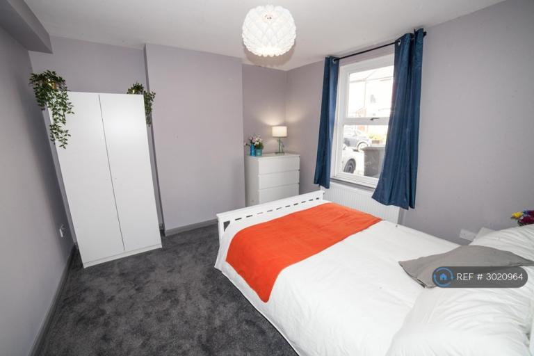 Room Levington Road in Ipswich