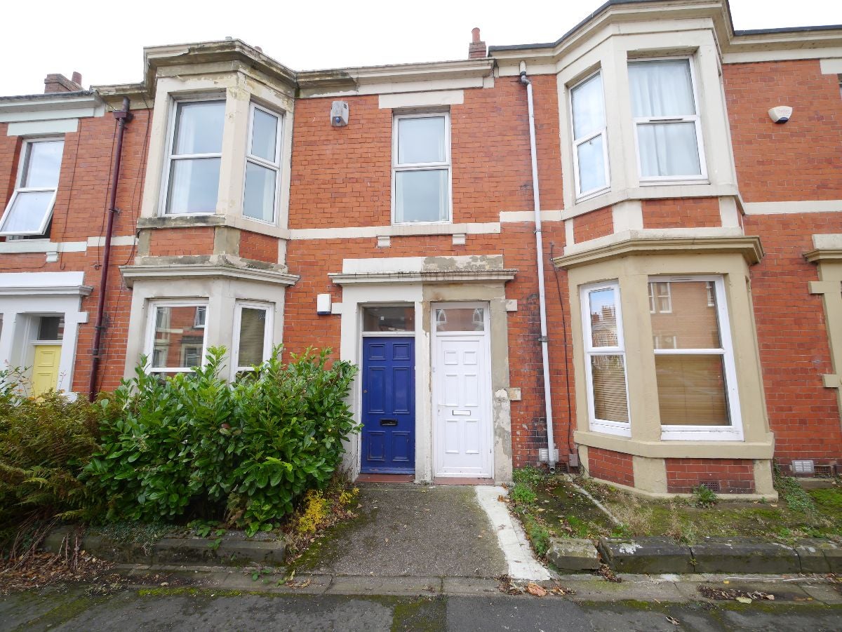 Flat Fairfield Road in Newcastle upon Tyne