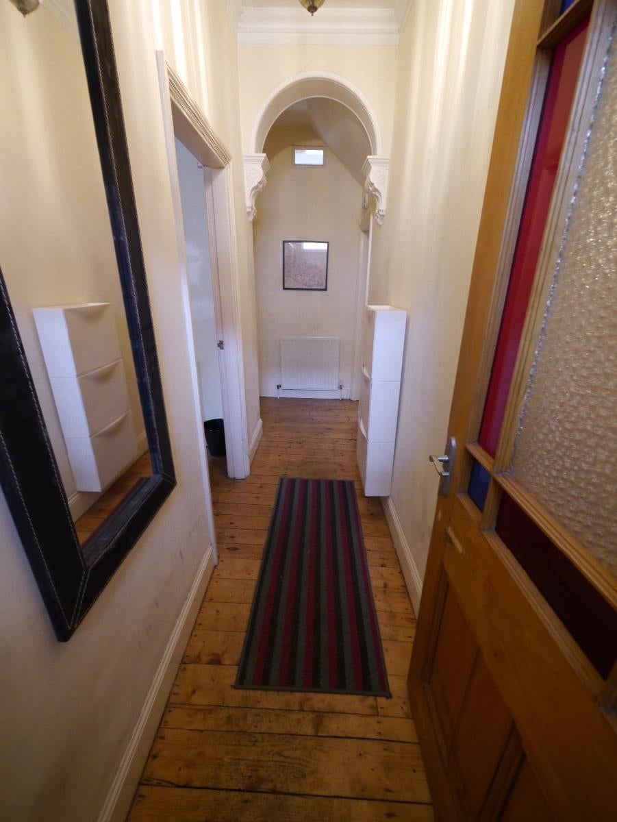 Flat Fairfield Road in Newcastle upon Tyne