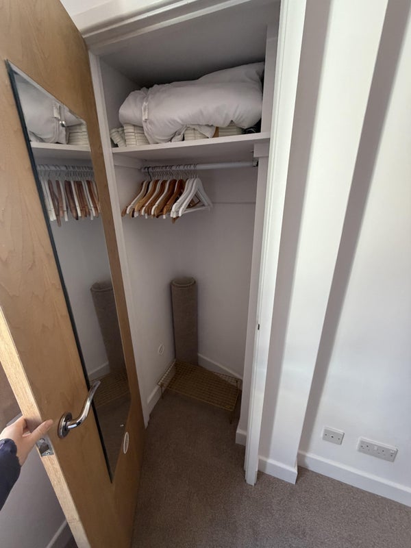 Room Woodville Road in Warwick