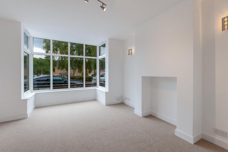 Room Woodville Road in Warwick