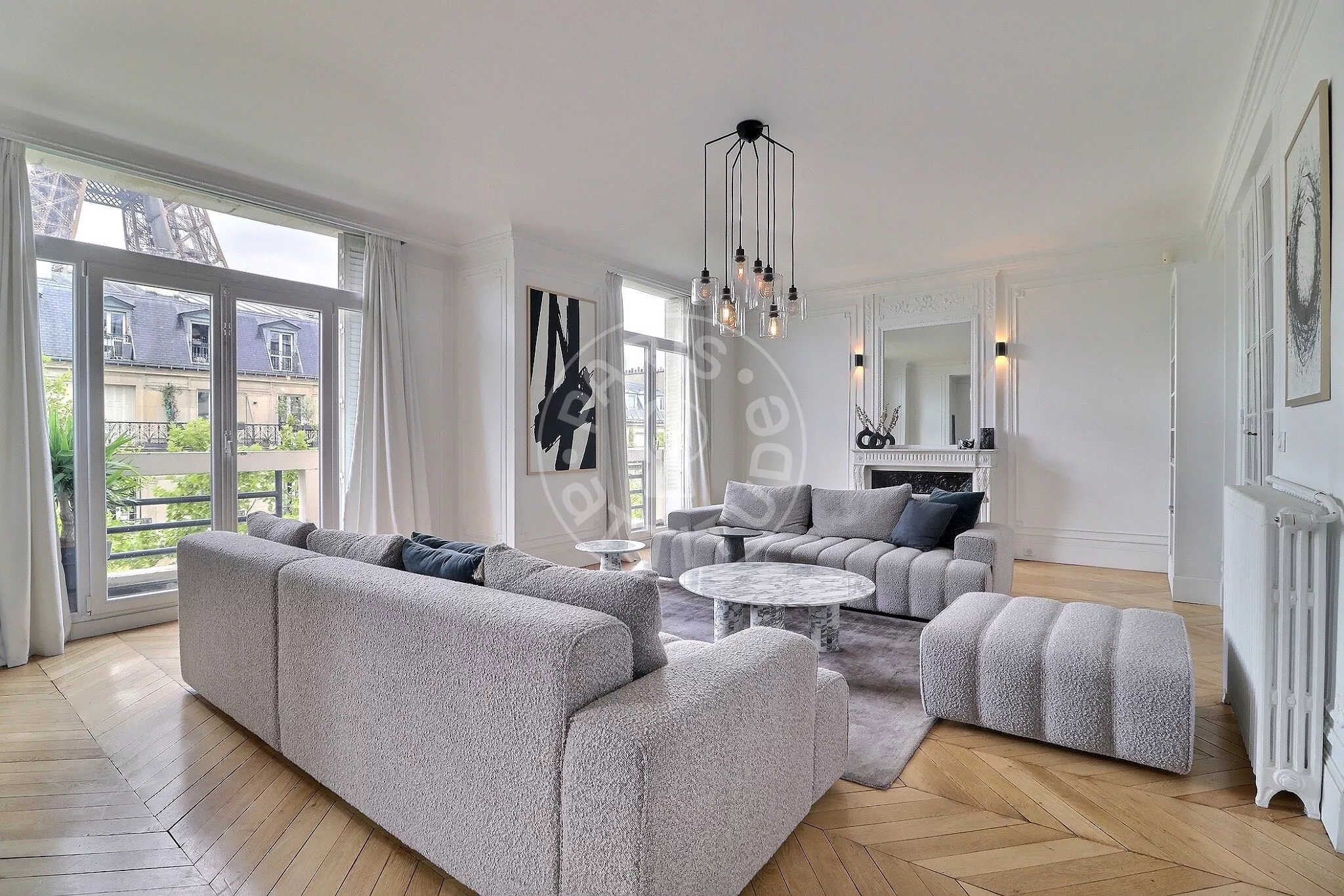 Appartement Avenue de la Bourdonnais à Paris