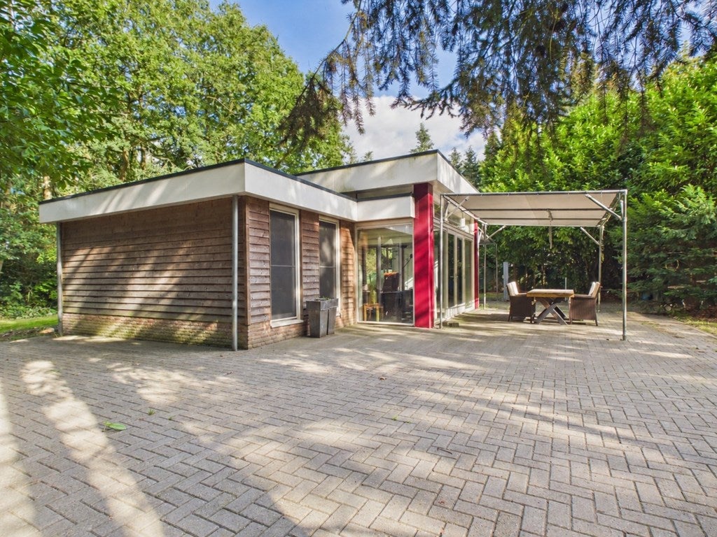 Huis Roosendaalsebaan 30 in Schijf