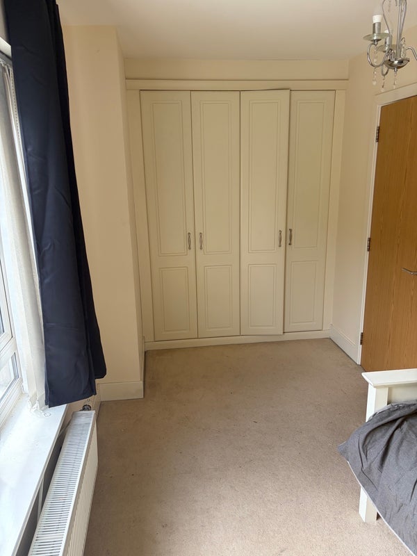 Room Blossom Drive in Greater London