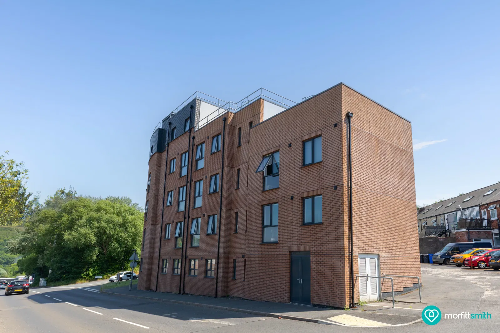 Flat Cuthbert Bank Road in Sheffield