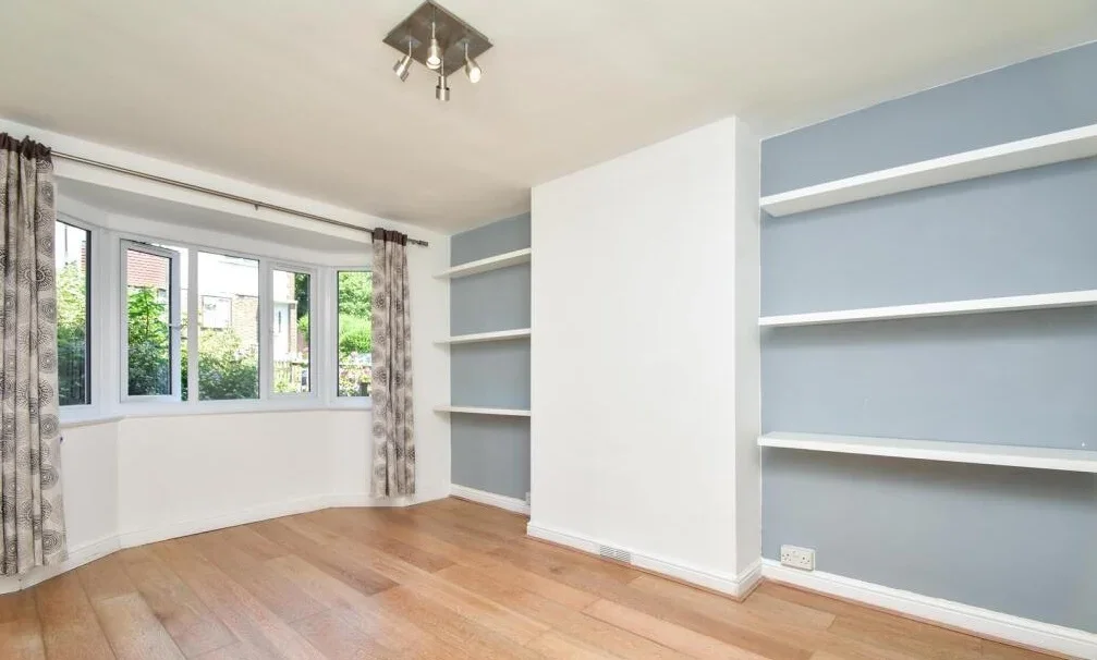 Flat Cardrew Close in Greater London