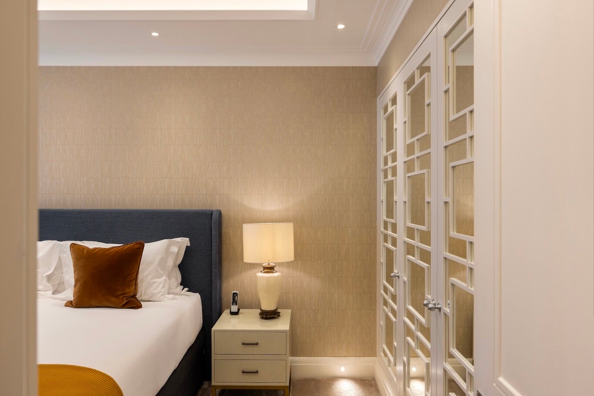 Flat South Street in City of Westminster
