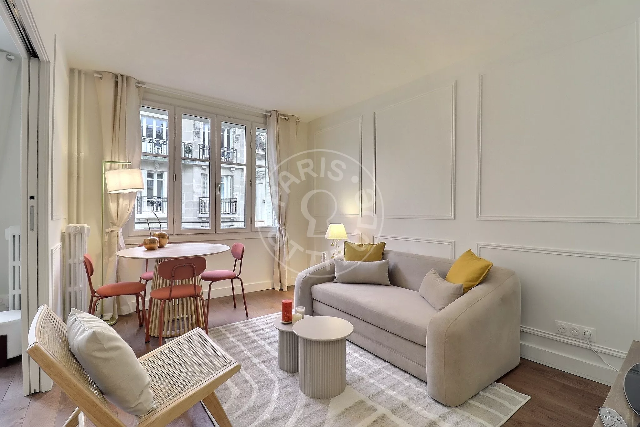 Flat Rue Guersant in Paris