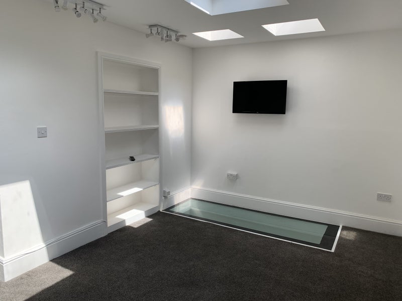 Flat Lillie Road in Greater London