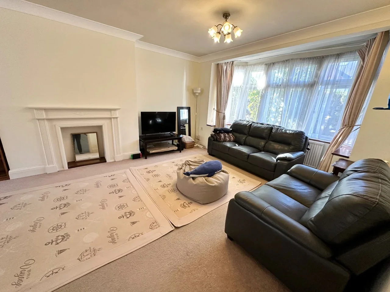 House Elgar Avenue in Greater London