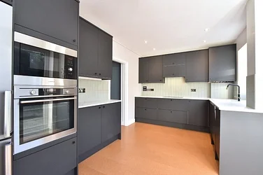 House April Glen in Greater London