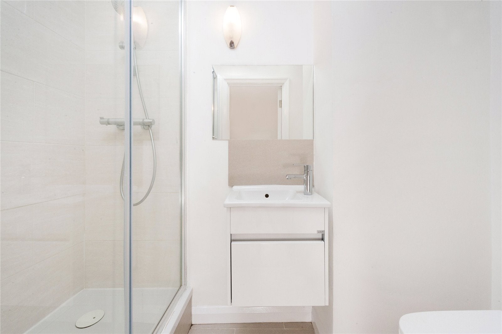 Flat Belsize Road in Greater London
