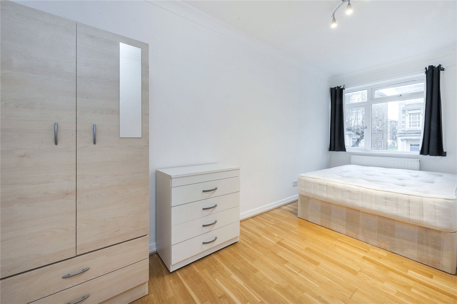 Flat Belsize Road in Greater London