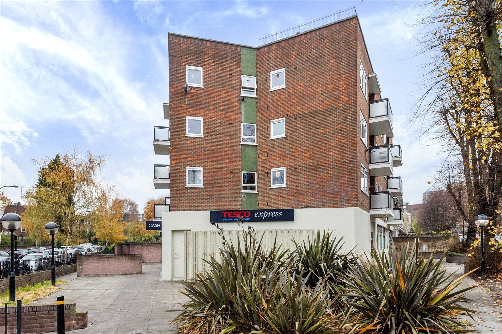 Flat Belsize Road in Greater London