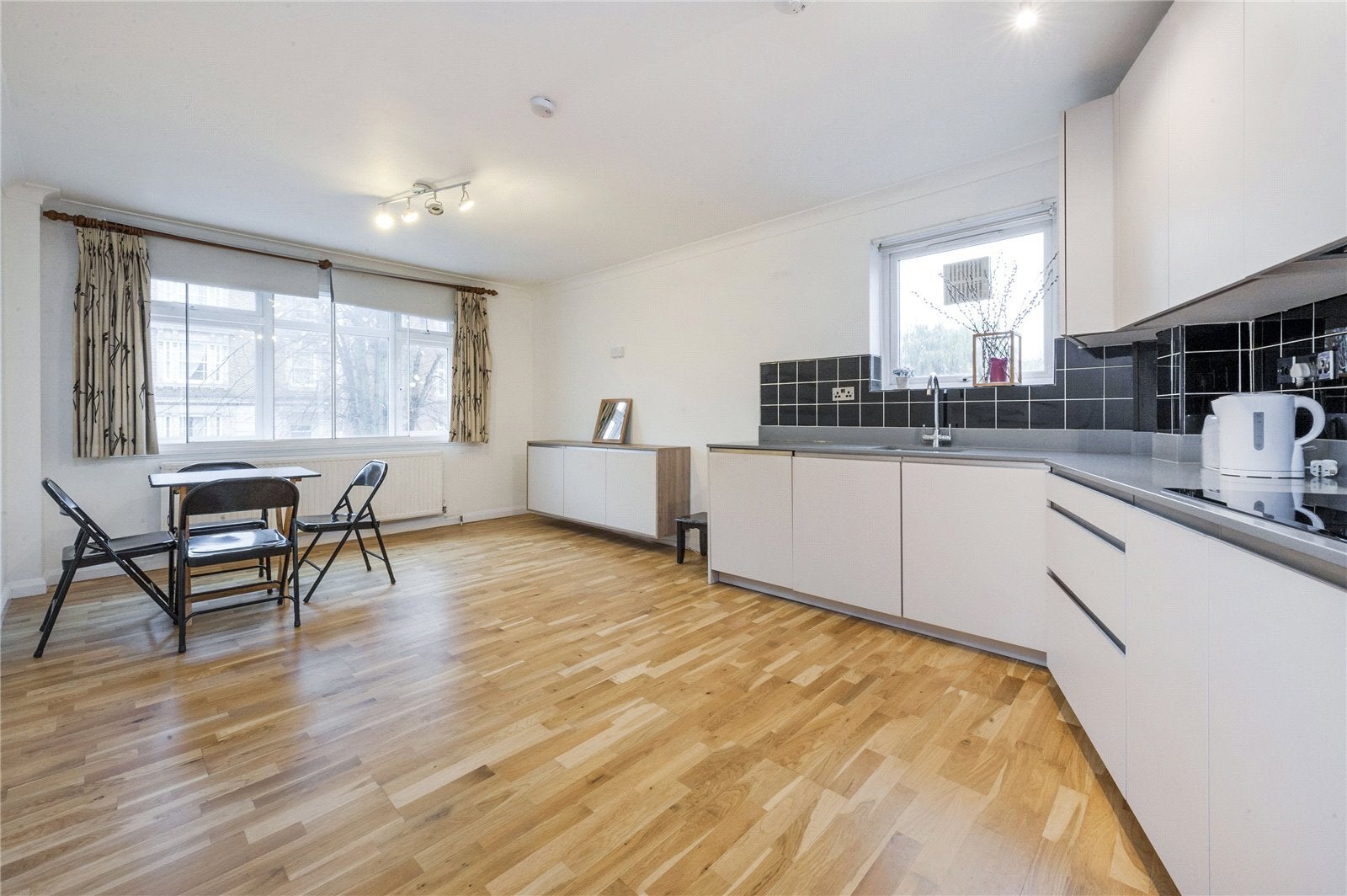 Flat Belsize Road in Greater London