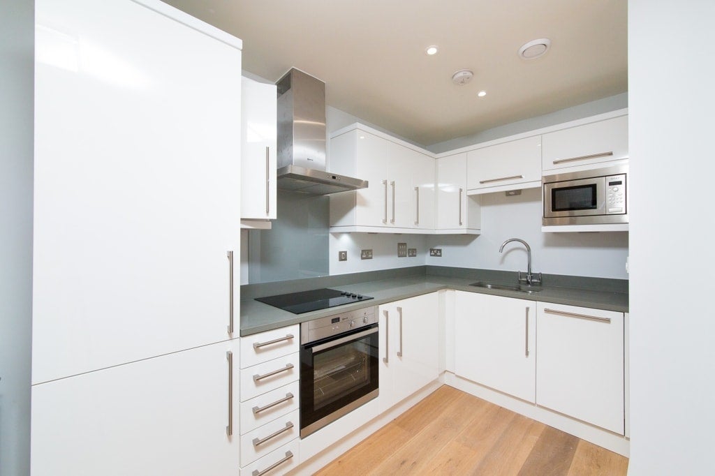 Flat Kilburn Park Road in Greater London