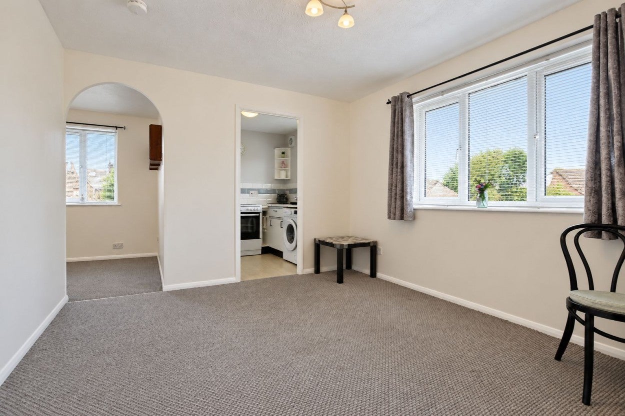 Flat New Road in Greater London