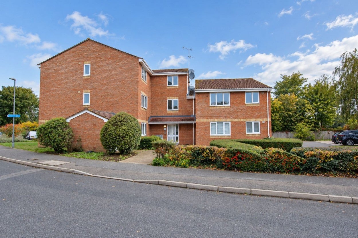 Flat New Road in Greater London