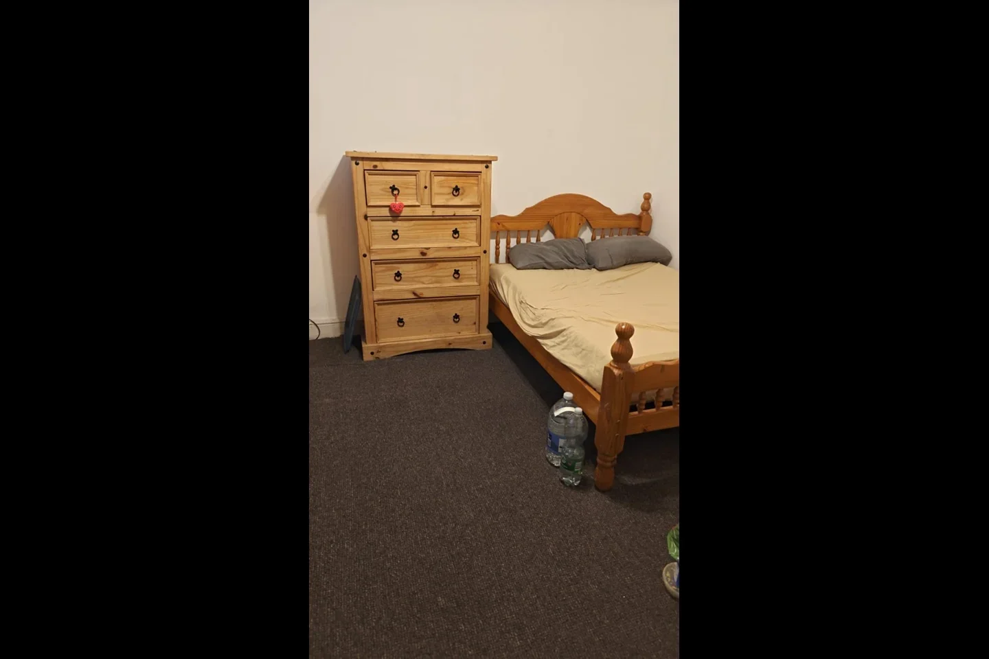 Room Ayloffs Walk in Greater London