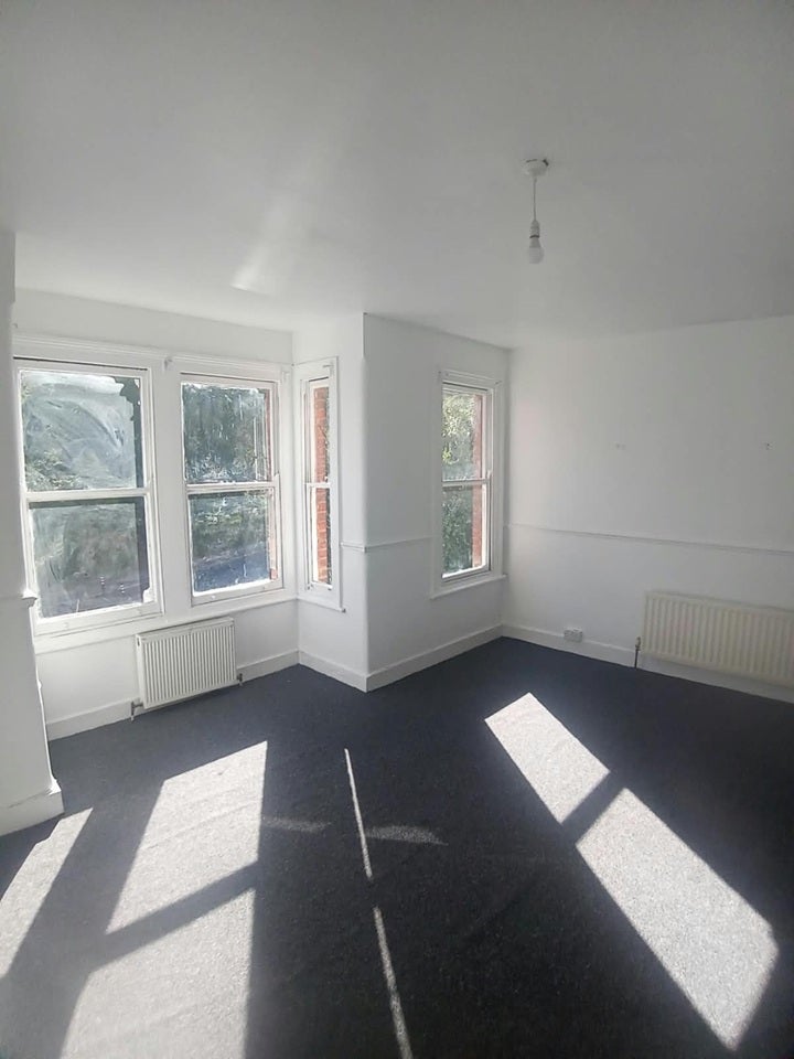 Room Dawson's Hill Footpath (Dunstan's Road to Ladlands) in Greater London