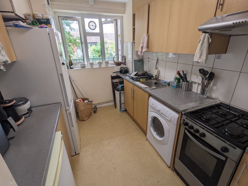 Room Ernest Street in Greater London