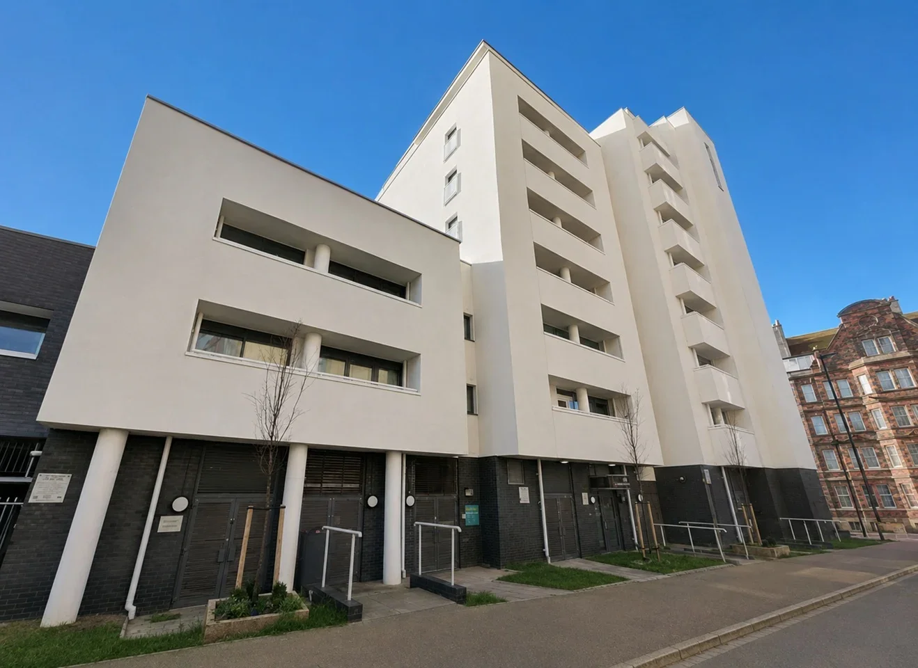 Flat London Road in Greater London