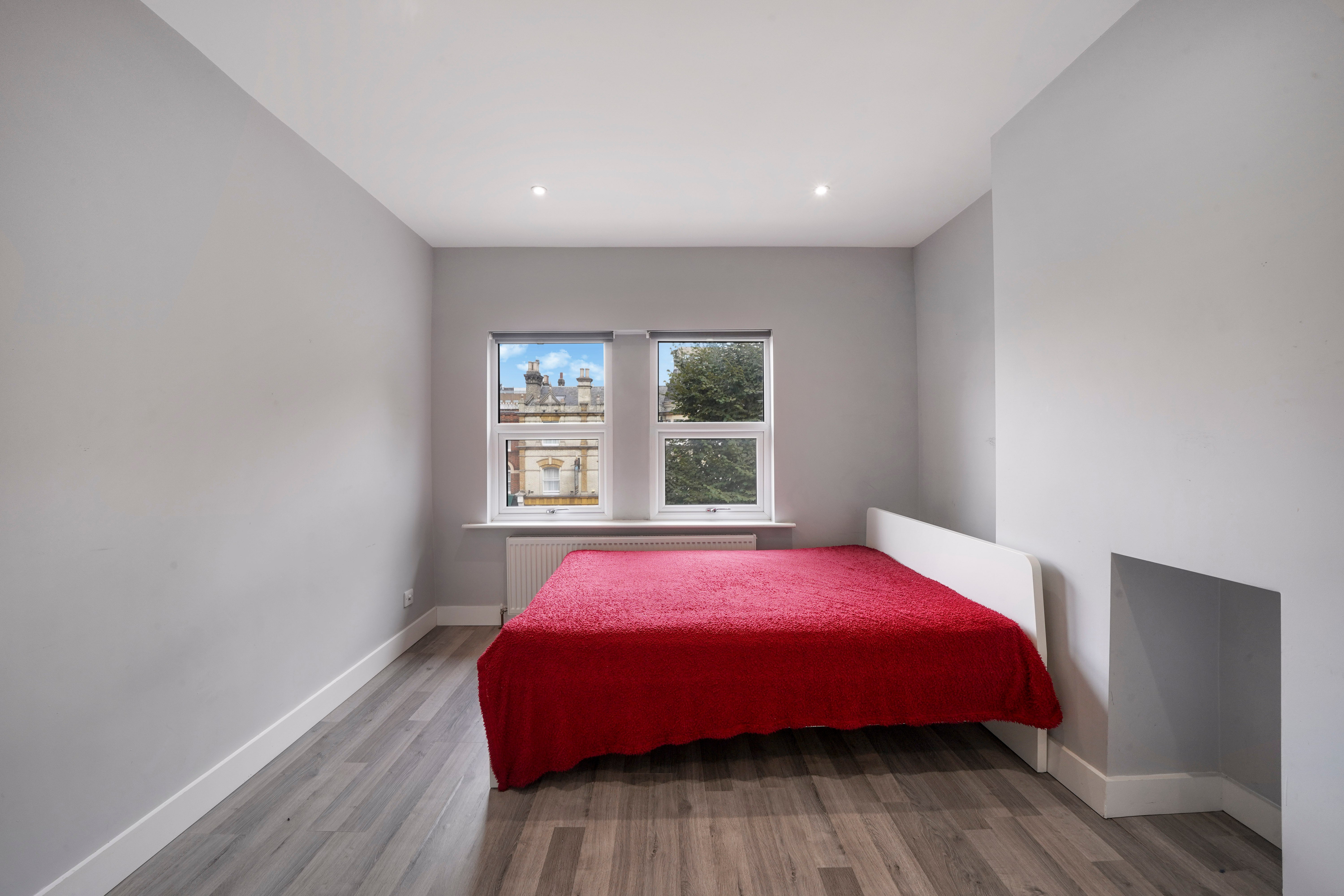 Flat Castlebar Hill in London