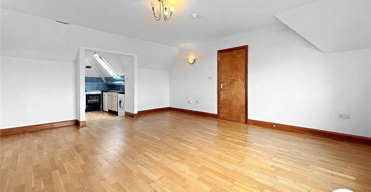Flat Maidstone Road in Tonbridge and Malling
