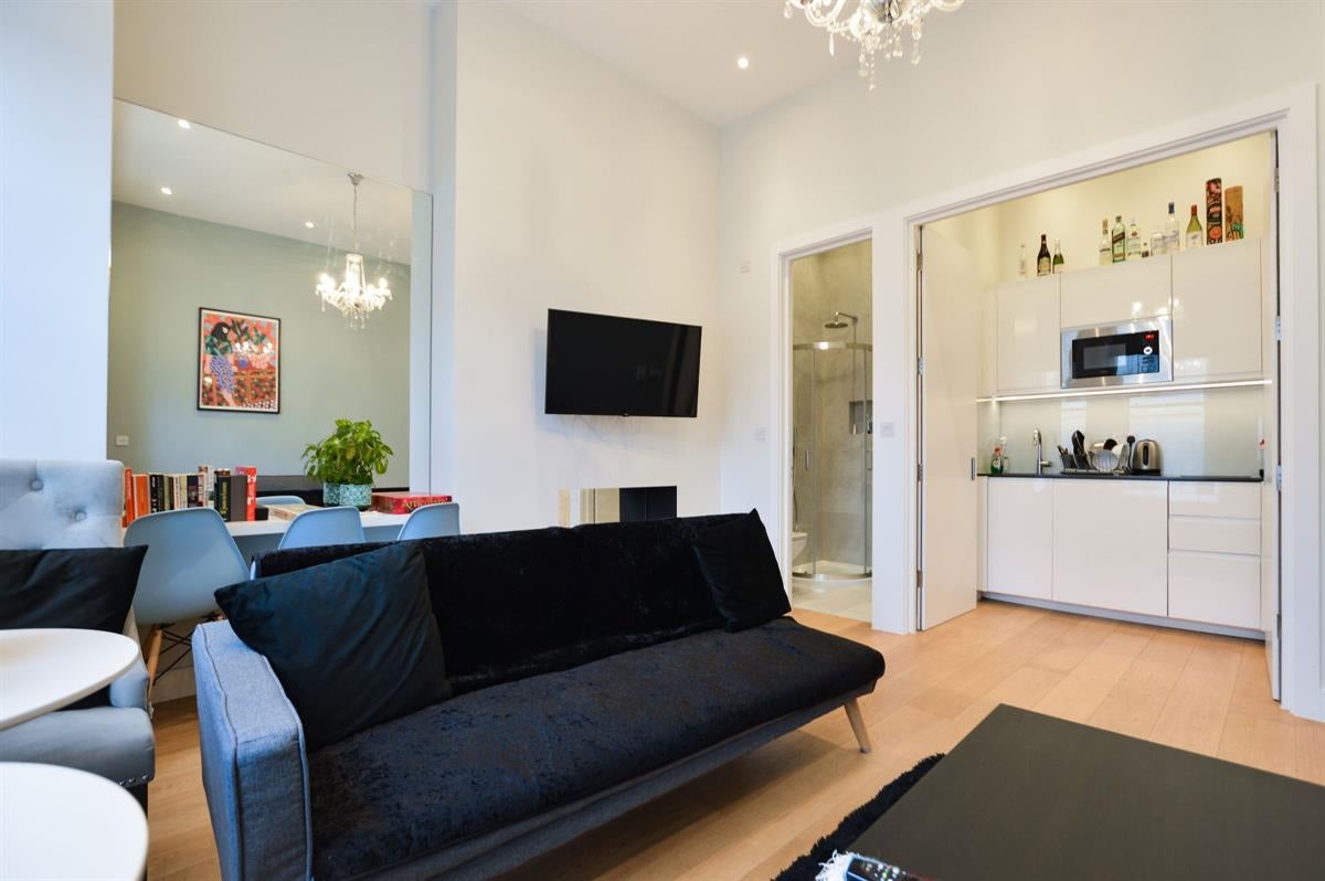 Flat Hampstead Hill Gardens in Greater London
